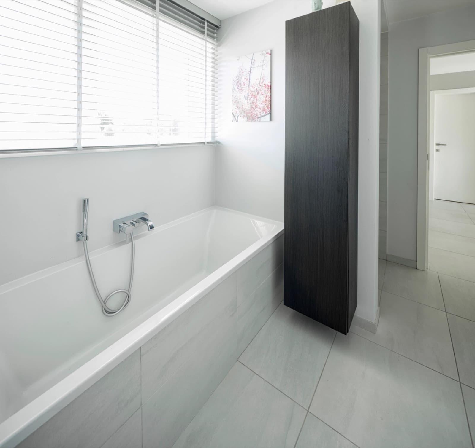 Weiße Badewanne